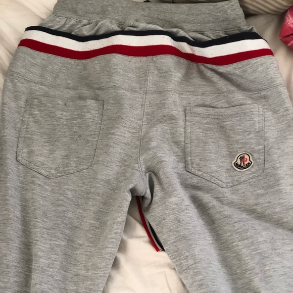 Moncler sweatpants - Picture 3 of 4
